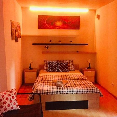 Central Charming Apartments Bucureşti Ngoại thất bức ảnh