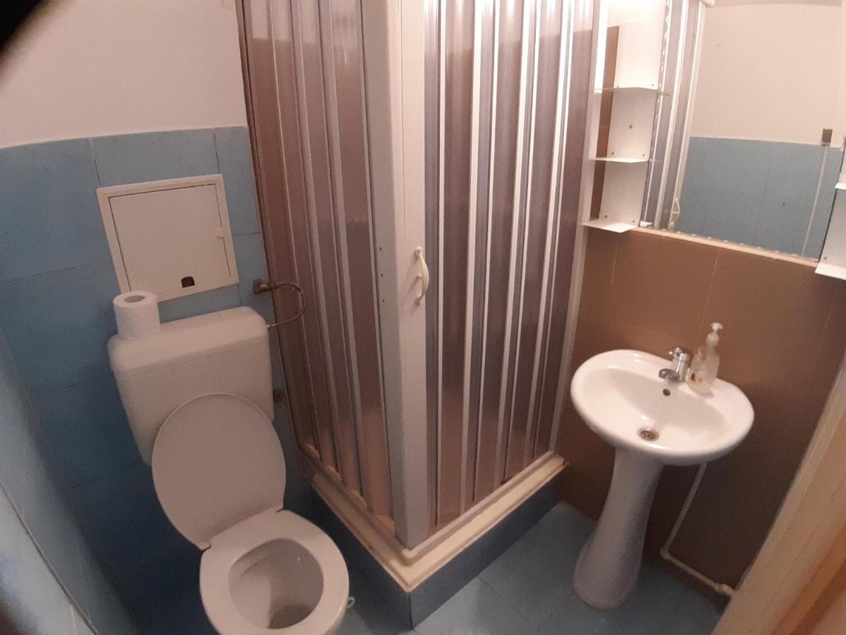 Central Charming Apartments Bucureşti Ngoại thất bức ảnh